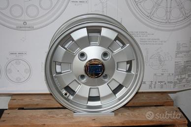 LANCIA FULVIA COUPE PRIMA SERIE CERCHIO 6X14 SILVE