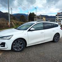 Ford Focus 1500 tdci Titanium s&s
