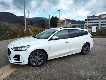 Ford Focus 1500 tdci Titanium s&s