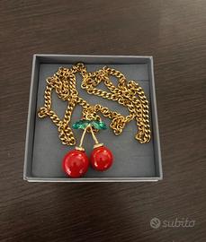 Collana con inserto a ciliegia