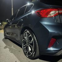 Ford Focus ST Line