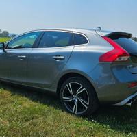 V40 T5 R-Design 
