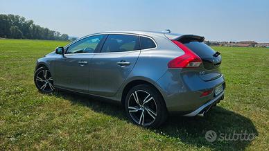 V40 T5 R-Design 