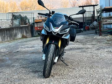 Aprilia Tuono V4 1100 full - solo 5000km