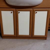 Mobiletto bagno completo di tutto