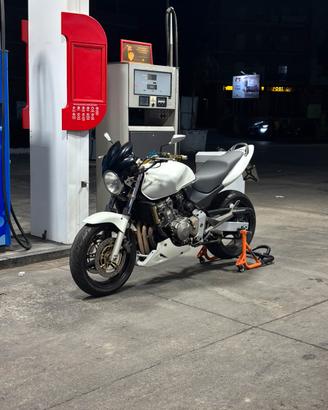 Honda hornet 600