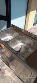 lavatoio in acciaio inox  armadiato 160x70