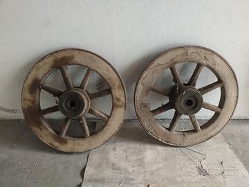 Ruote in legno e ferro da carro primi 900