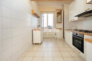 BILOCALE LIBERO SUBITO PIANO ALTO CON ASCENSORE A