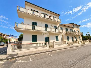2 LOCALI A ROSIGNANO MARITTIMO