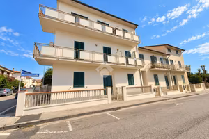 2 LOCALI A ROSIGNANO MARITTIMO