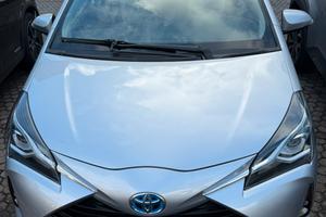 Toyota Yaris Active ibrida