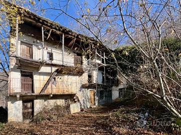 RUSTICO A COASSOLO TORINESE