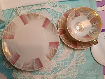 Tazza da te con piatto da dolce