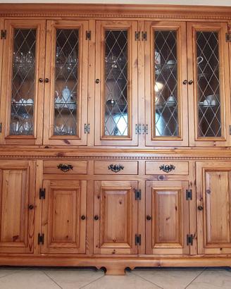 Salotto-Soggiorno Patriarca con credenza e tavolo!