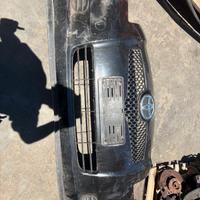 PARAURTI ANTERIORE TOYOTA YARIS ANNO:2007