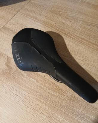 sella Fizik R5 Antares