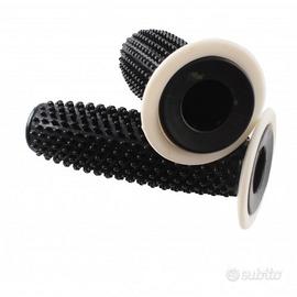 Coppia manopole in gomma nere puntinate per ciclo 