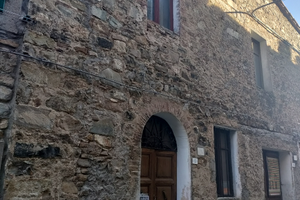 Casa in paese a Seggiano (GR)