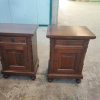 LETTO CON RETE E COMODINI IN NOCE