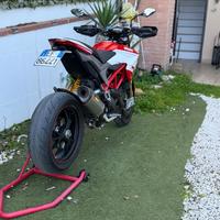 Hypermotard Ducati 939sp