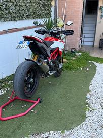 Hypermotard Ducati 939sp