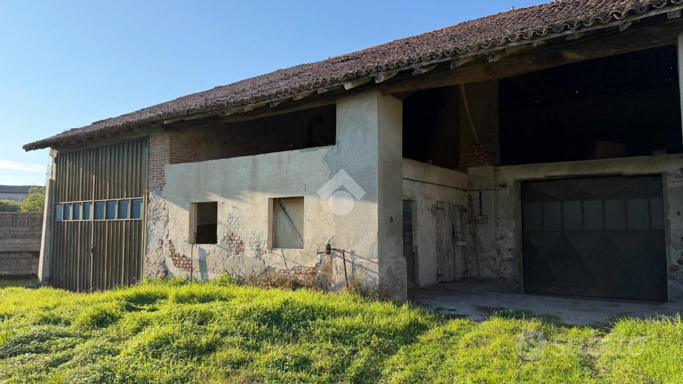 RUSTICO A GARLASCO - Vista 3