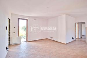 TRILOCALE AUTONOMO SENZA SPESE CONDOMINIALI!!!