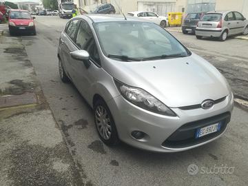 ford fiesta 1400 tdci anno 2011 titanium 