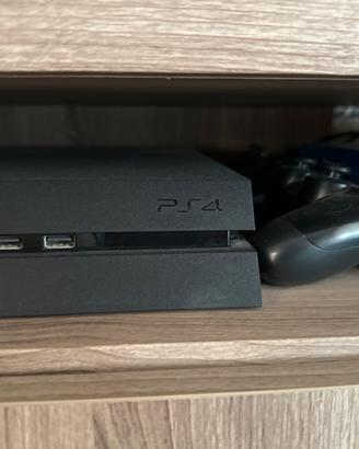 Ps4 con 8 giochi