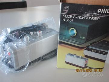 Sincronizzatore per proiezioni diapositive