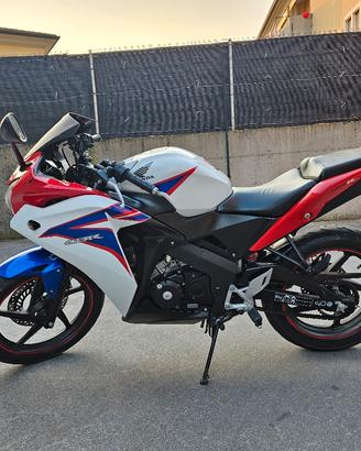Honda CBR 125 R 2011 guidabile con la B.