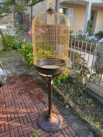 Gabbia con piedistallo