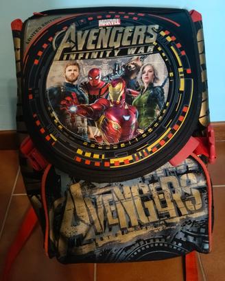 zaino rosso seven avengers infinity war