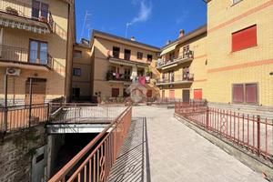 4 LOCALI A GROTTE DI CASTRO