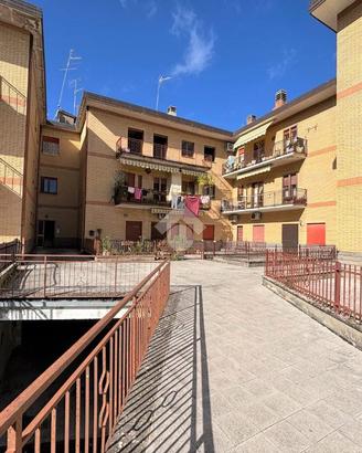 4 LOCALI A GROTTE DI CASTRO
