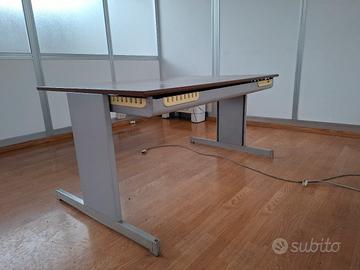 scrivania ufficio 