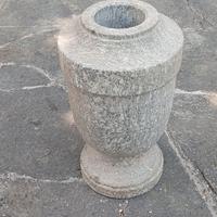 Fioriera in pietra naturale 