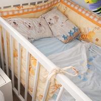 lettino per neonati compresi di materasso