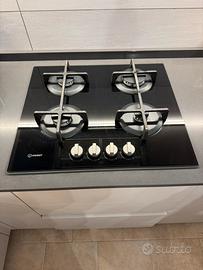 Fornello INDESIT 4 fuochi