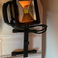 Proiettore da tavolo portatile