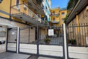 Trilocale Via Paolo Della Valle Soccavo Na