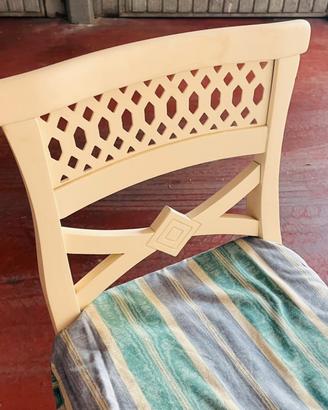 seduta da ingresso o camera da letto con cuscino