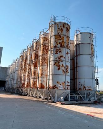 Batteria di silos per inerti/cereali da 100 mc cad