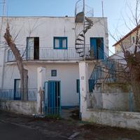 Palazzina con 2 appartamenti vicino al mare