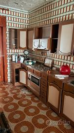 Cucina con Credenza Moduli di 4 Metri