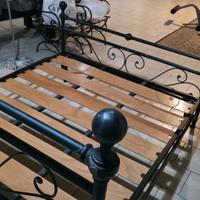 letto matrimoniale in ferro