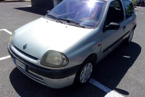 RENAULT Clio 1.1i cat 3 porte UP Aria