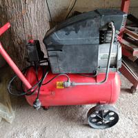 COMPRESSORE 24 litri perfettamente funzionante 