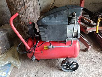 COMPRESSORE 24 litri perfettamente funzionante 